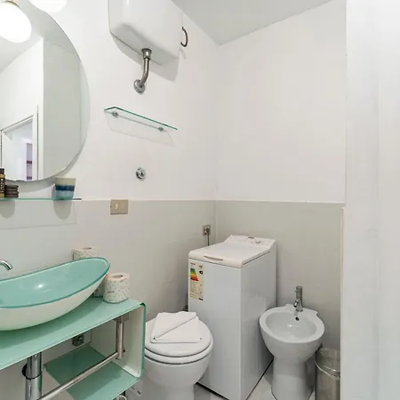 Unyca - Alfani Florencie